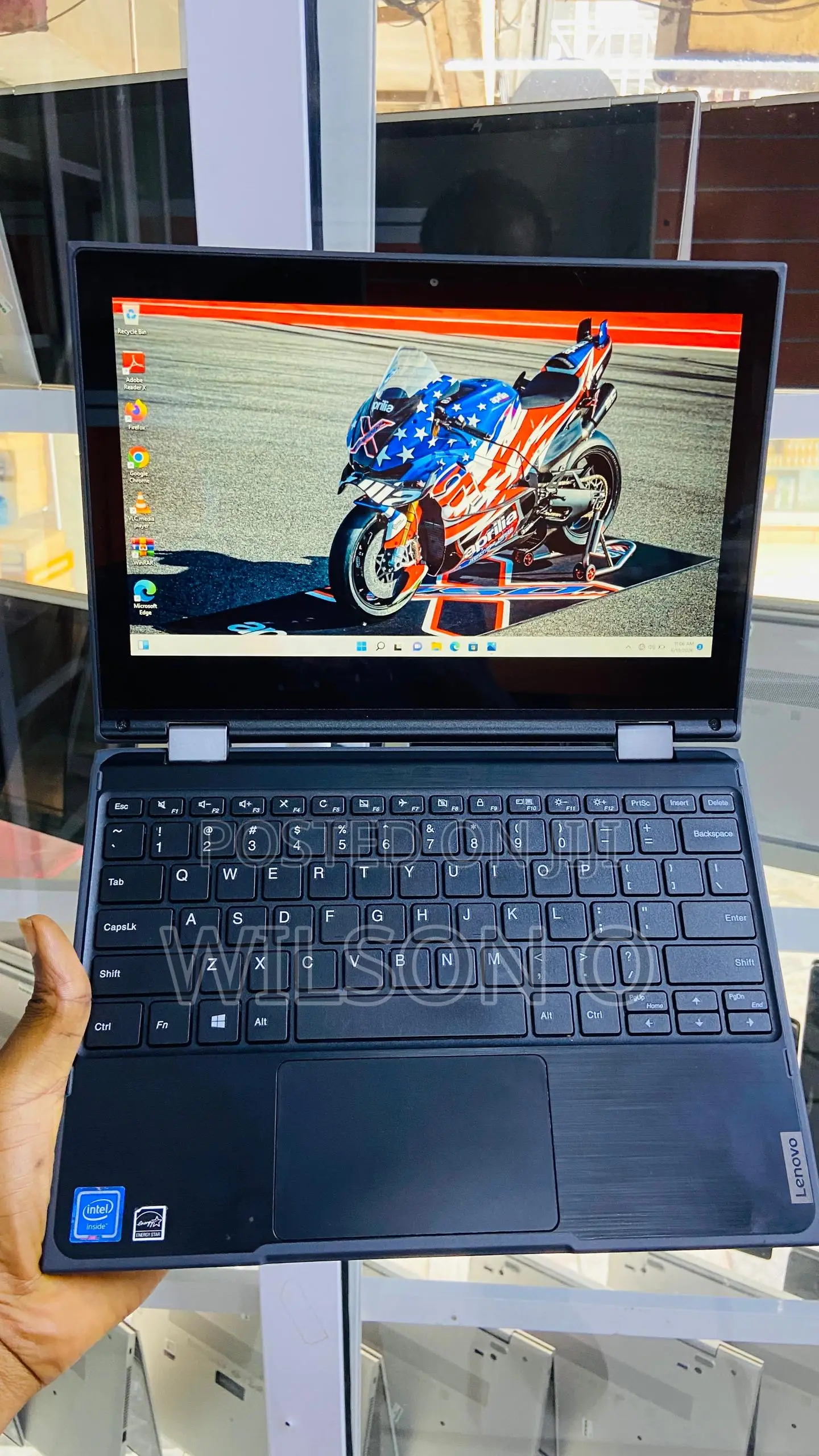 Laptop Lenovo 300e 4GB Intel SSD 128GB