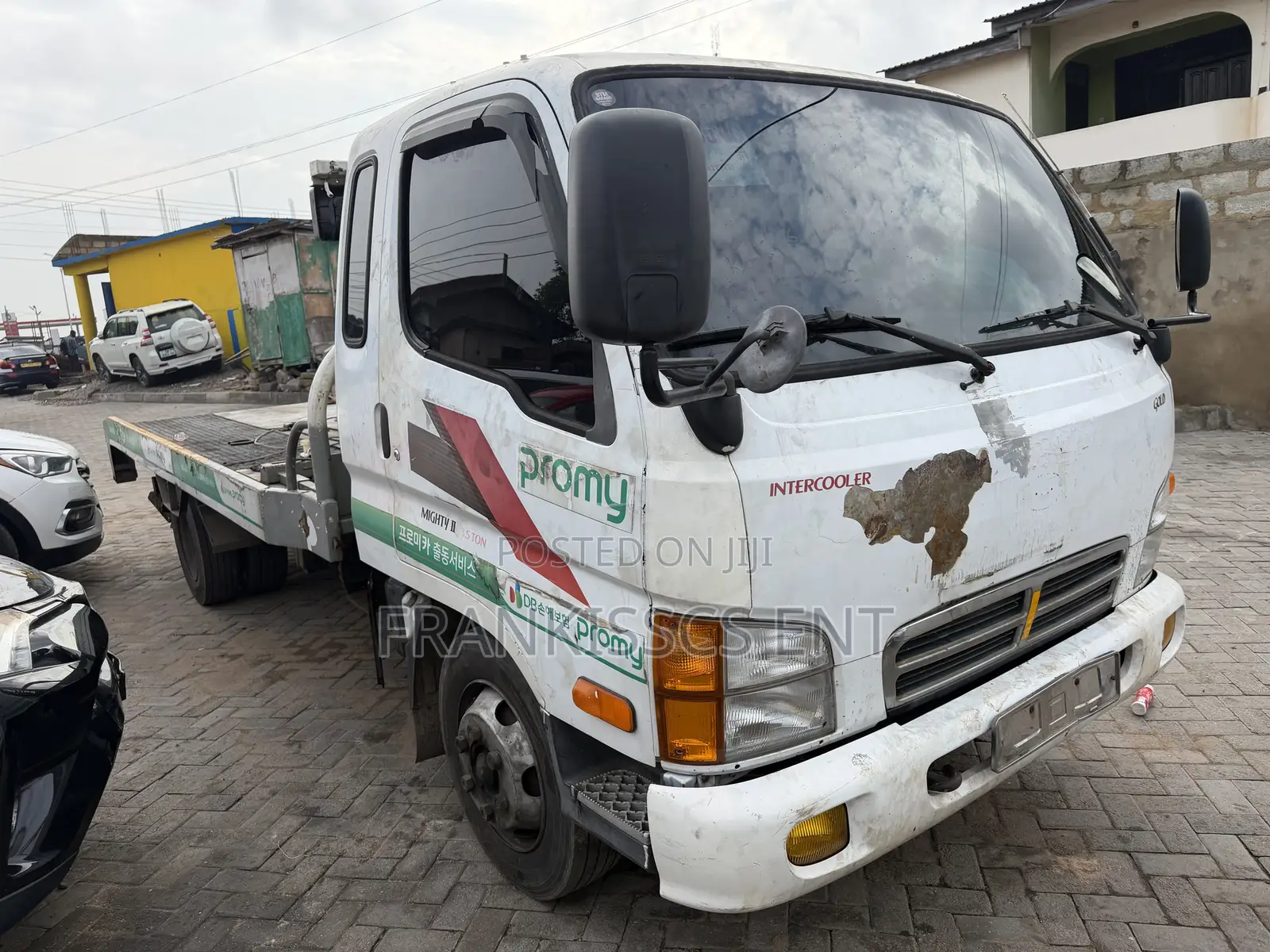 Hyundai Mighty Towing Truck