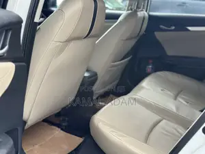 Honda Civic EX-L Sedan 2019 White
