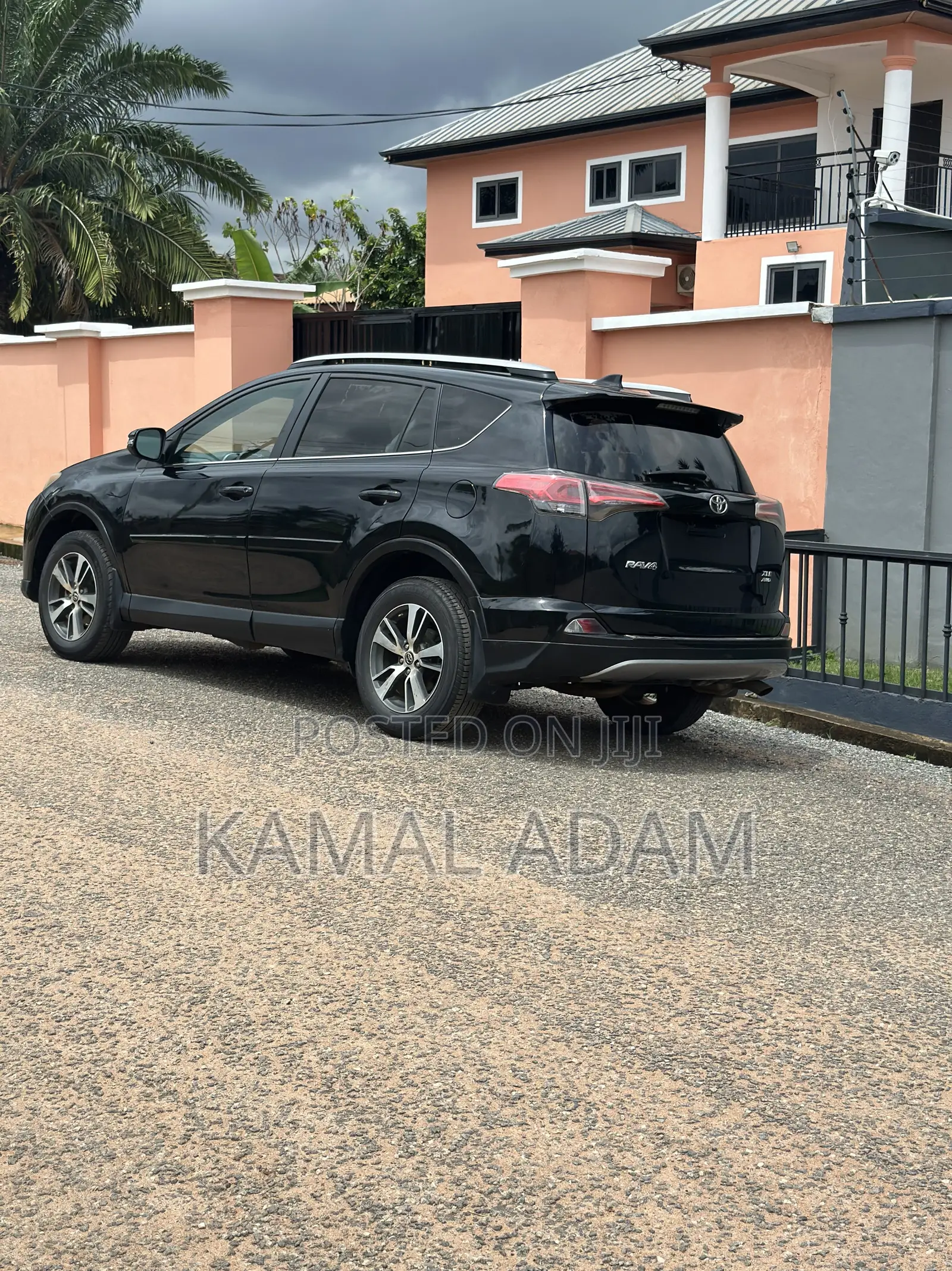 Toyota RAV4 XLE 4dr SUV AWD (2.5L 4cyl 6A) 2018 Black