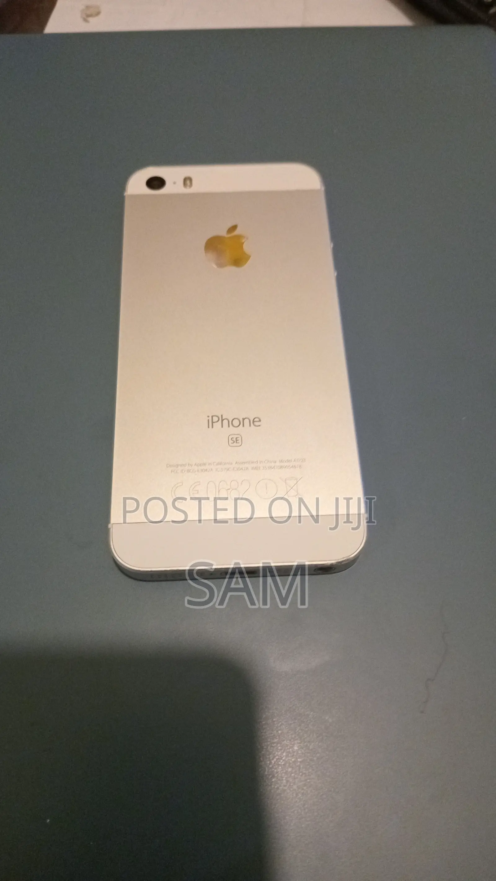 Apple iPhone SE 32 GB Silver