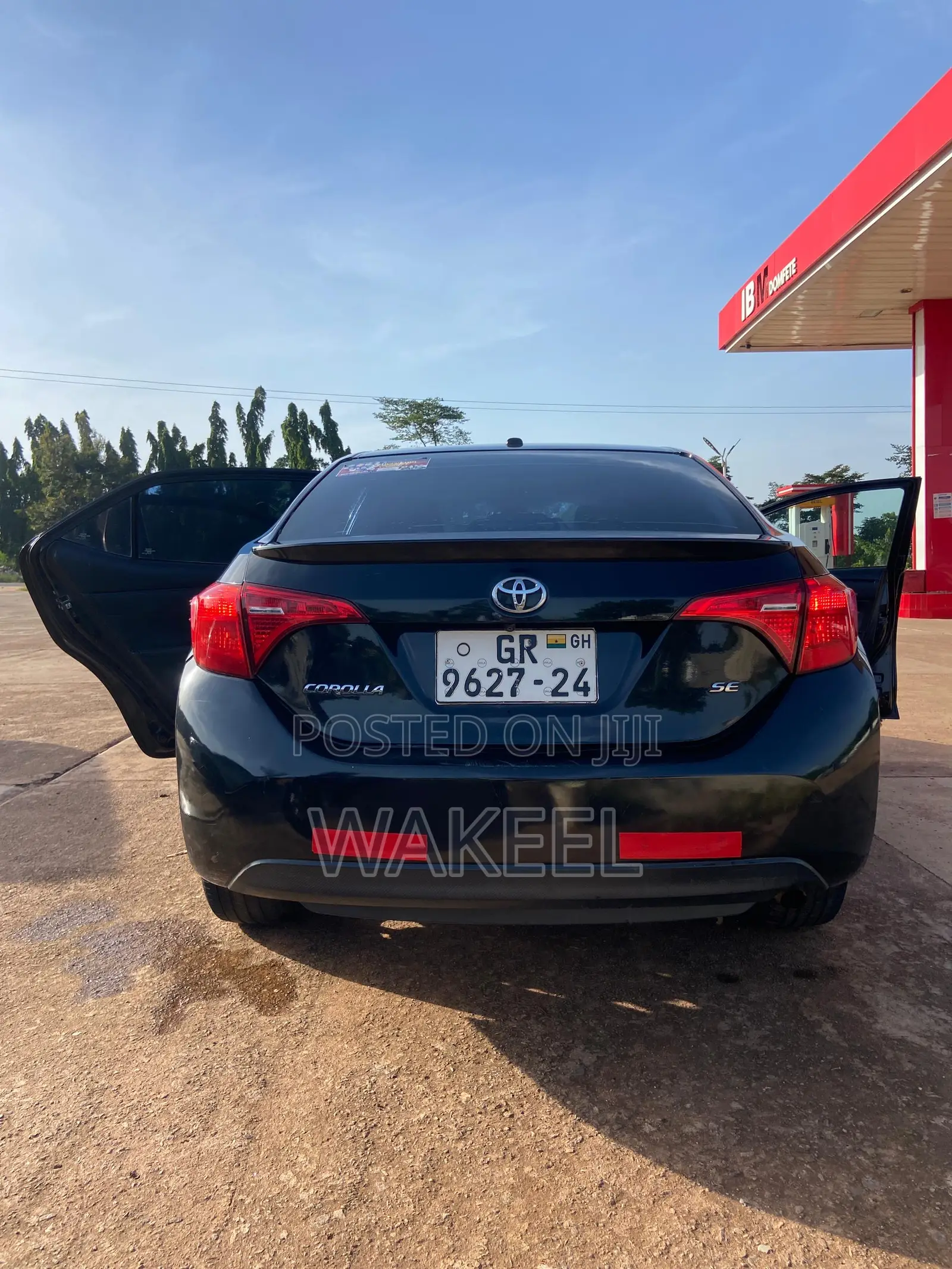Toyota Corolla SE 4dr Sedan (1.8L 4cyl CVT) 2017 Black