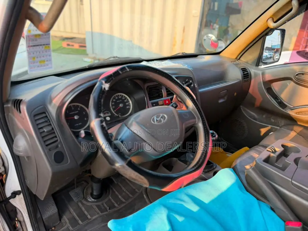 Hyundai Porter 2 | 2014 Model (Diesel)