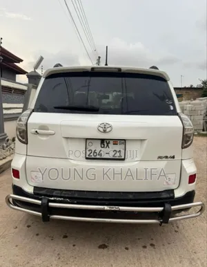 Toyota RAV4 2012 White