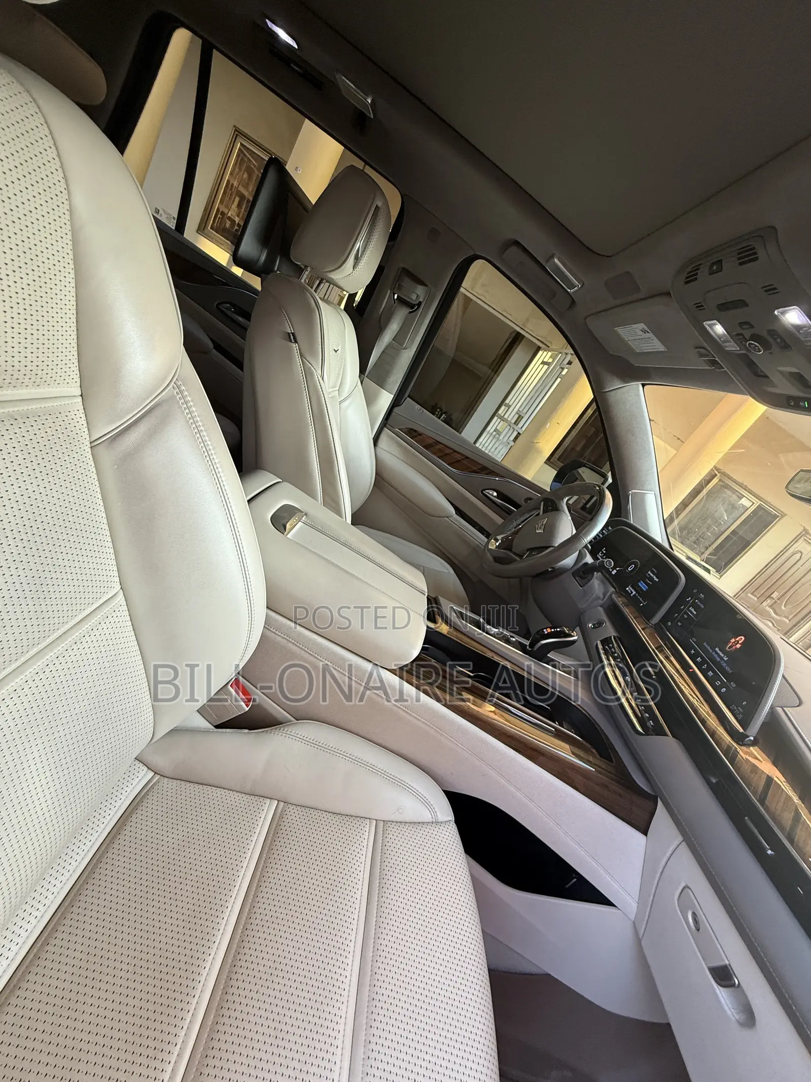 Cadillac Escalade 2021 Beige