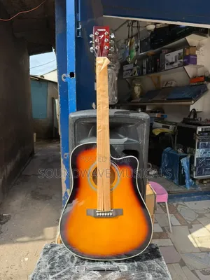 Yamaha Semi Acoustic