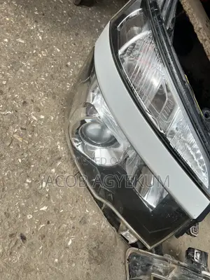 Toyota Voxy Herd Light 2010 Original