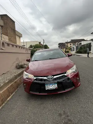 Toyota Camry SE 4dr Sedan (2.5L 4cyl 6A) 2017 Red