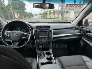 Toyota Camry SE 4dr Sedan (2.5L 4cyl 6A) 2017 Red