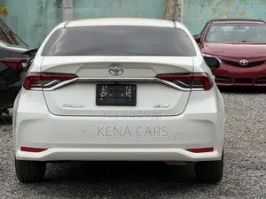 Toyota Corolla LE 2020 White