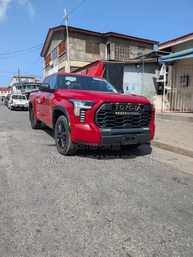 Toyota Tundra 2023 Red