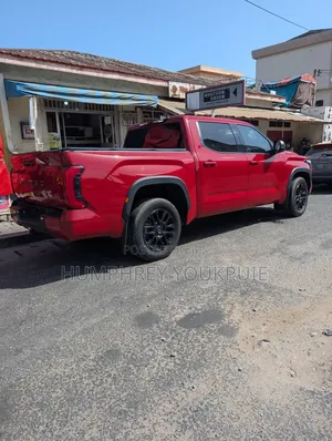 Toyota Tundra 2023 Red