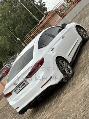 Hyundai Elantra 2017 White