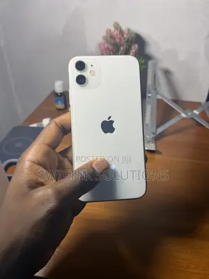 Apple iPhone 11 64 GB White