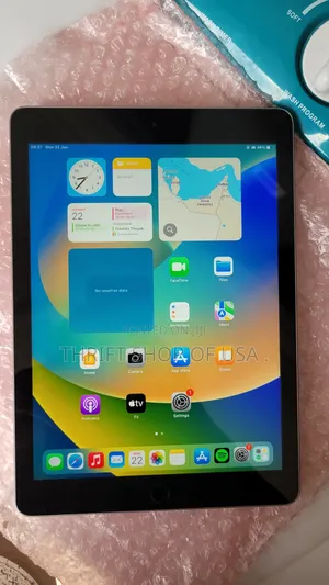 Apple iPad 9.7 128 GB Gray