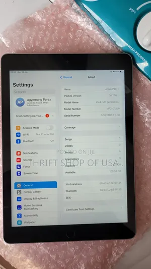 Apple iPad 9.7 128 GB Gray