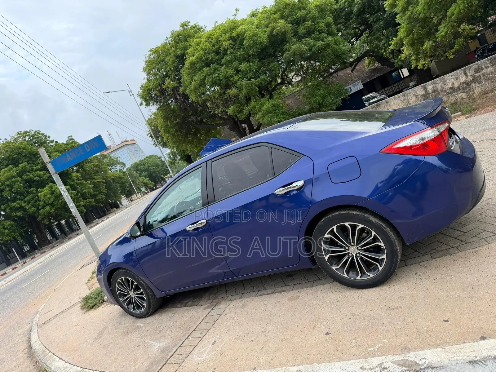 Toyota Corolla S w/Special Edition Pkg (1.8L 4cyl CVT) 2016 Blue