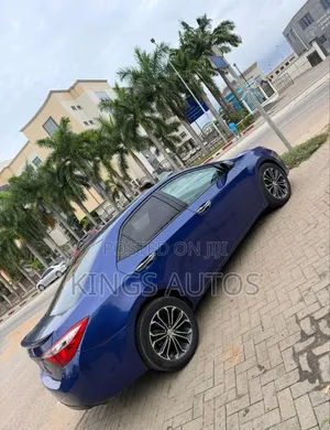 Toyota Corolla S w/Special Edition Pkg (1.8L 4cyl CVT) 2016 Blue