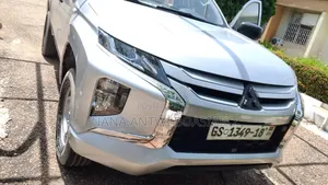 Mitsubishi L200 2018 Silver
