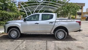 Mitsubishi L200 2018 Silver