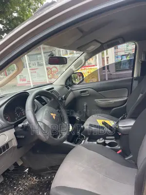 Mitsubishi L200 2016 Gray
