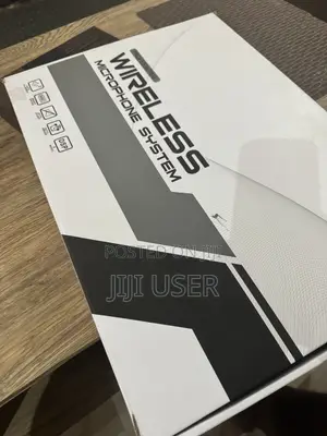 Ultra High Frequency Wireless Microphone
