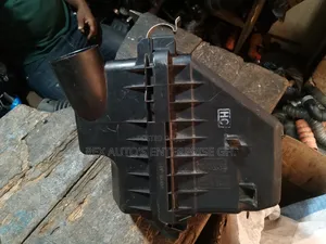 Rav4/Air Cleaner Box/2008
