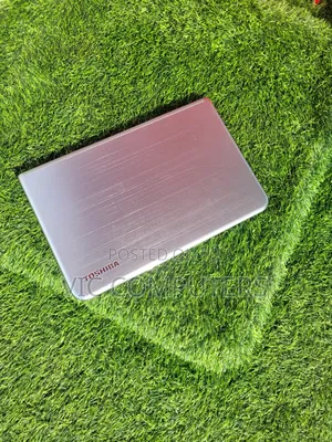 Laptop Toshiba Satellite S50 8GB Intel Core i7 HDD 500GB