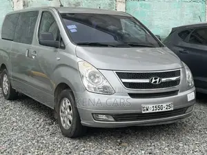 Hyundai H1 2.4 GLS 2011 Gray