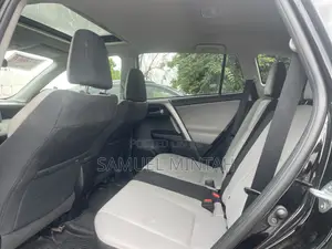 Toyota RAV4 XLE 4dr SUV AWD (2.5L 4cyl 6A) 2018 Black