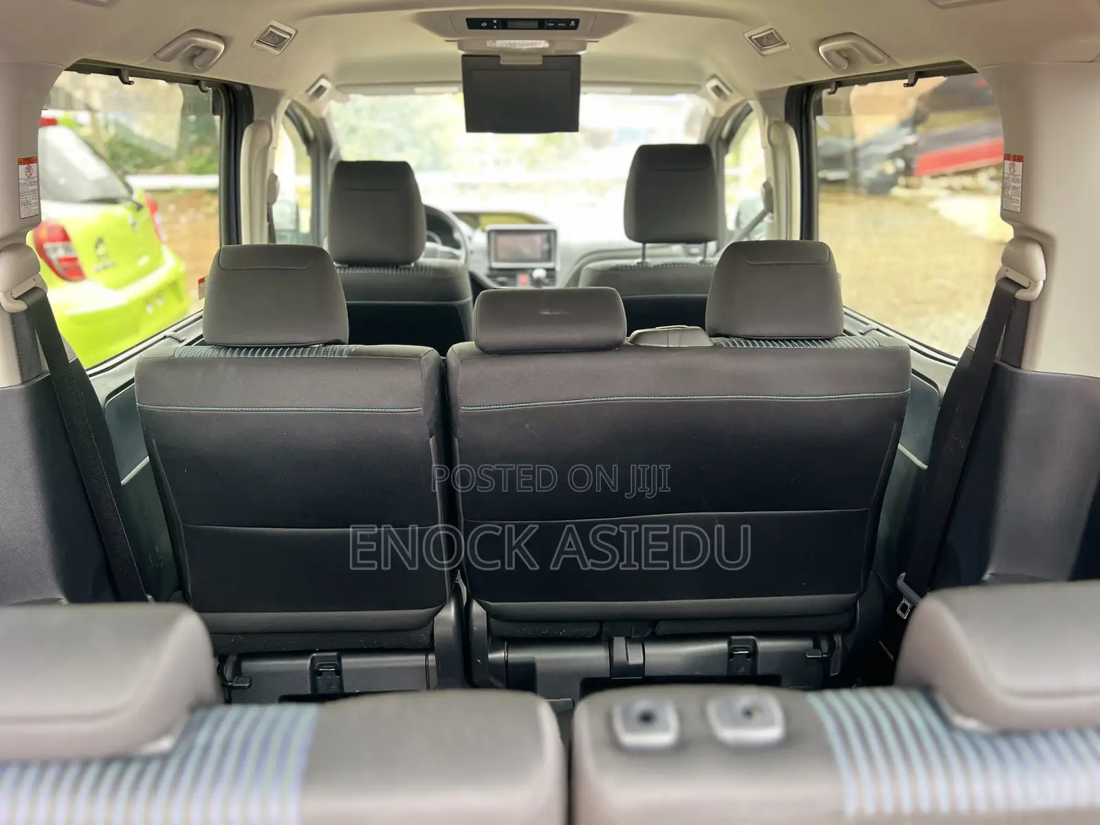 Toyota Noah 2.0 AWD (8 Seater) 2015 Blue