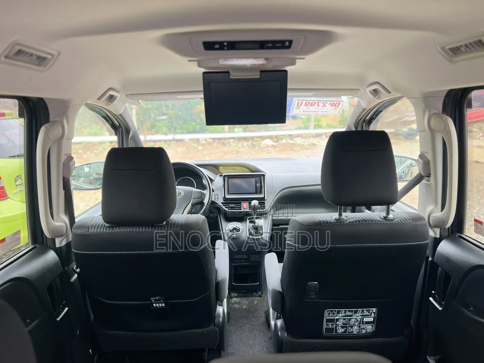 Toyota Noah 2.0 AWD (8 Seater) 2015 Blue