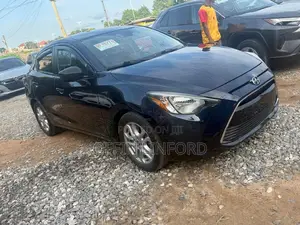 Scion iA 2015 Maroon
