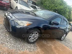 Scion iA 2015 Maroon