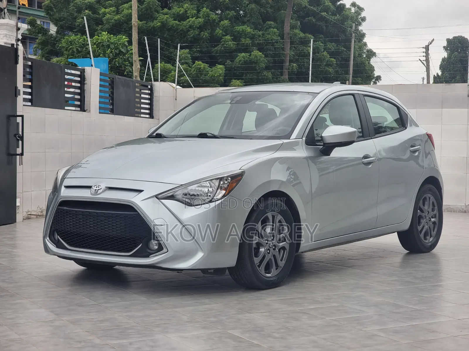 Toyota Yaris 2020 Silver