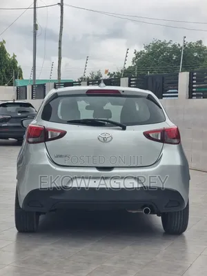 Toyota Yaris 2020 Silver