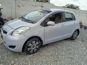 Toyota Vitz 2010 Blue