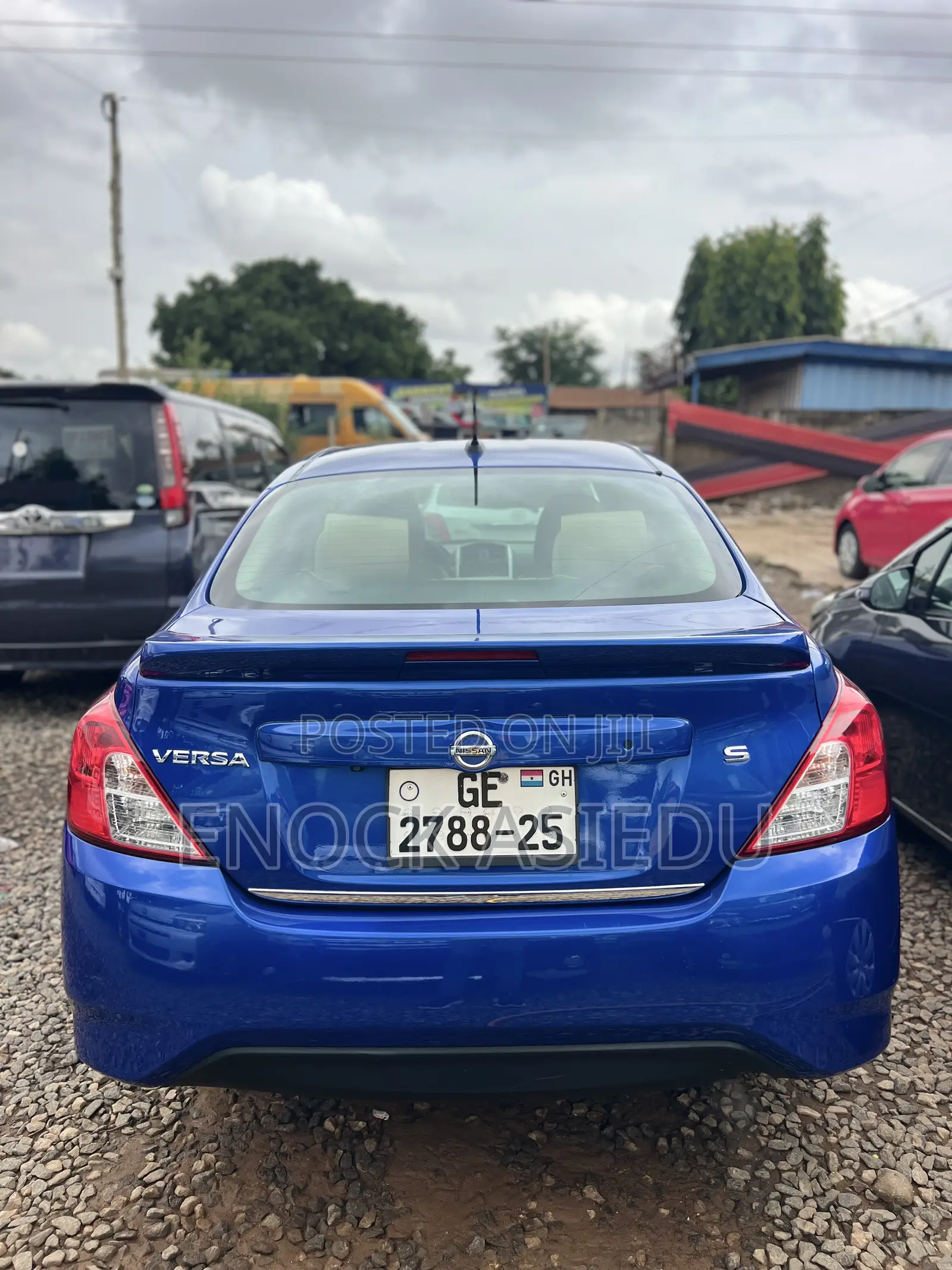 Nissan Versa 2017 Blue