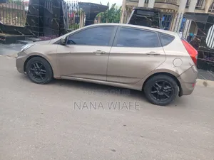Hyundai Accent 2015 Brown