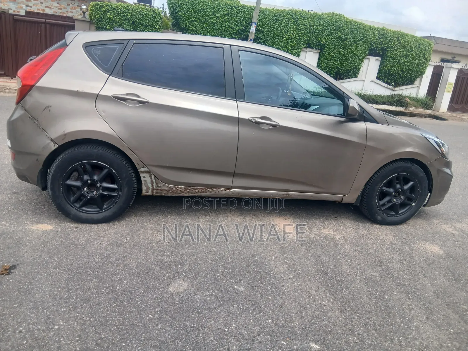 Hyundai Accent 2015 Brown