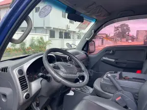 Kia Bongo 2018 Blue