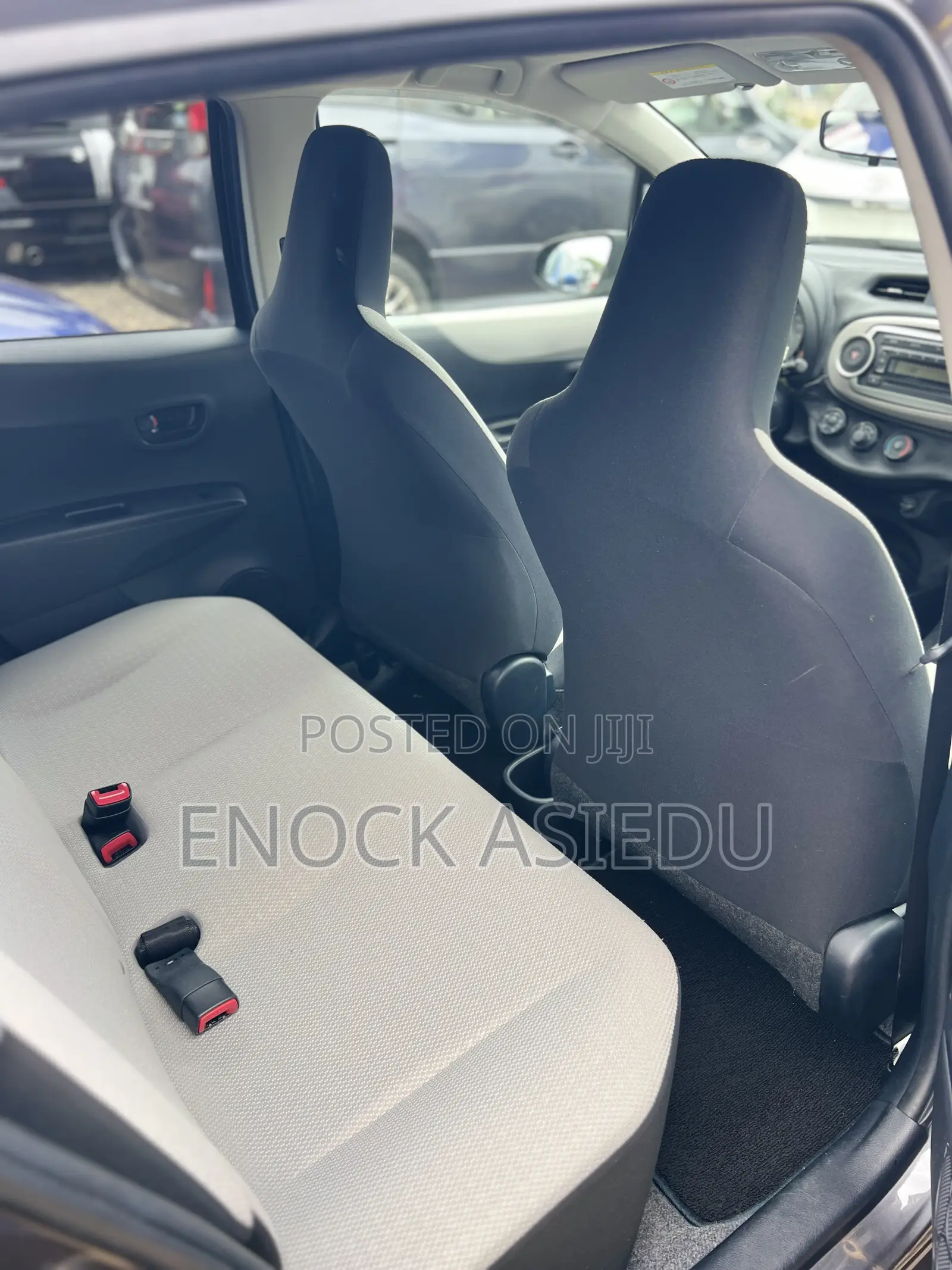 Toyota Vitz 1.3 AWD 5dr 2013 Gray