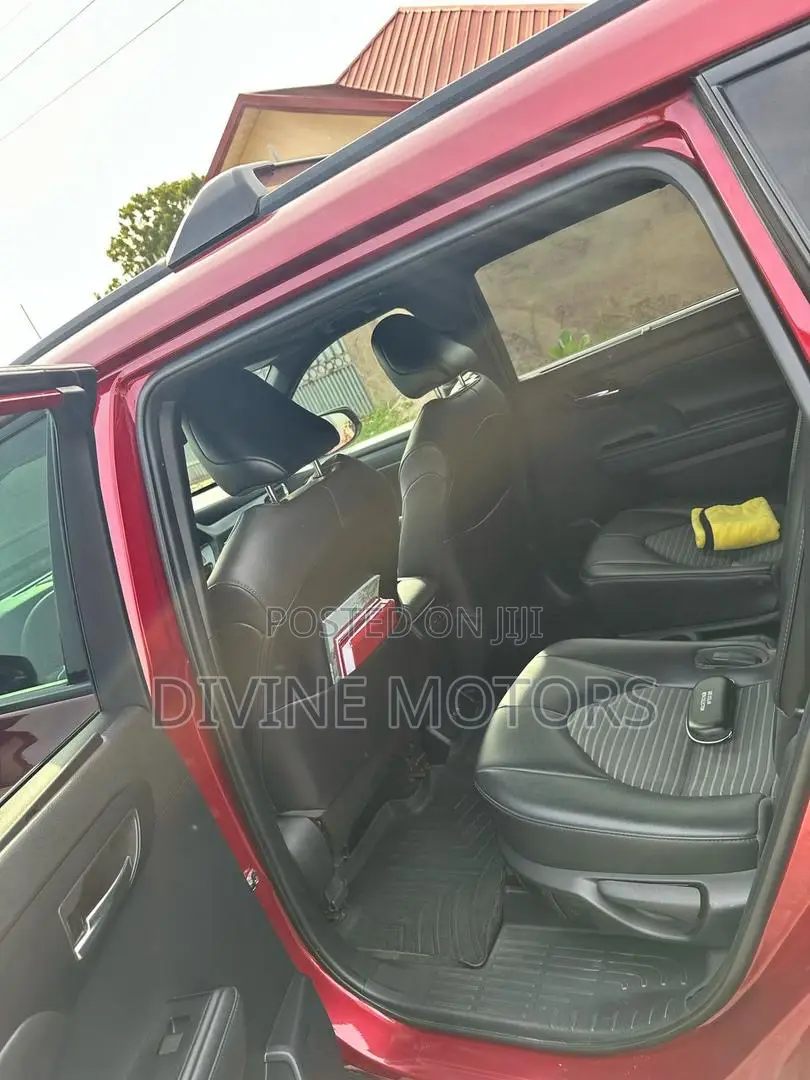 Toyota Highlander XSE 2022 Red