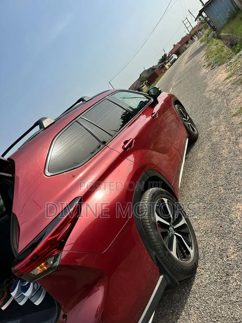 Toyota Highlander XSE 2022 Red