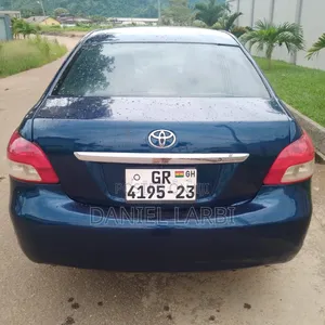 Toyota Yaris 2010 Blue