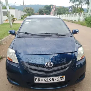 Toyota Yaris 2010 Blue