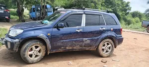 Toyota RAV4 1.8 2005 Blue