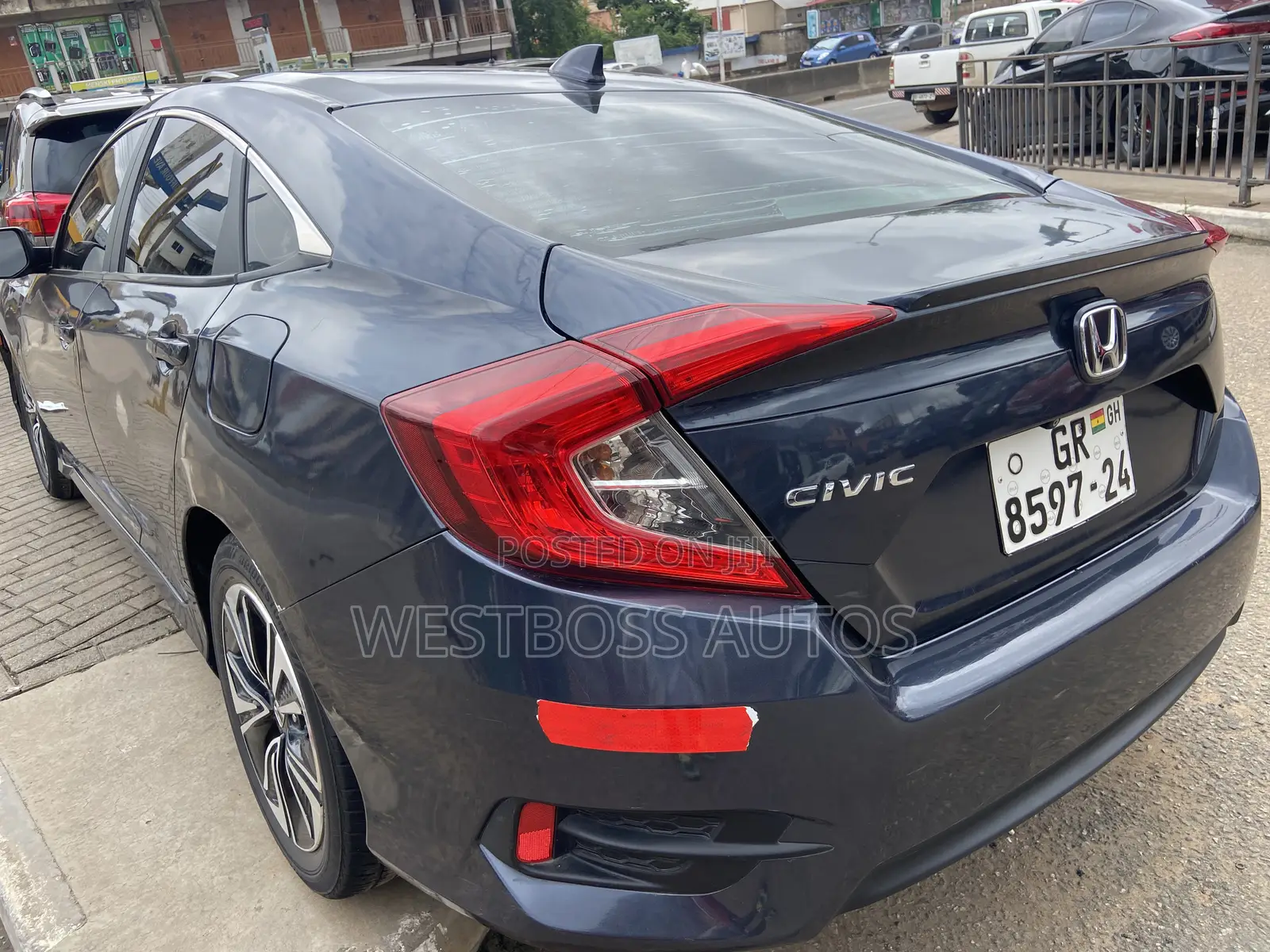 Honda Civic EX Hatchback 2018 Blue