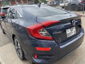 Honda Civic EX Hatchback 2018 Blue