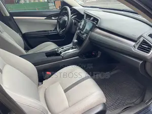 Honda Civic EX Hatchback 2018 Blue
